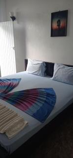 White Surfing Beach Resort - Unawatuna - 5