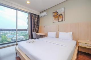 Exclusive and Comfy Studio Kemang Mansion Apartment By Travelio - Giacarta - 4