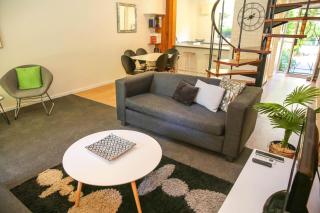 Cedar Holiday Units - Apartment 4 - Bright - 1