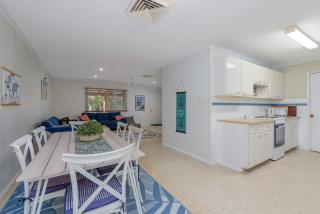 12 Farley Street - Exmouth - 3