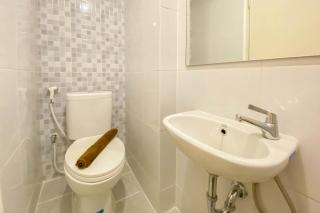 Relaxing and Cozy Studio Tokyo Riverside PIK 2 Apartment By Travelio - Rawalembang - 3