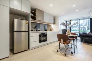 Marker Stunning Space Near Southern Cross CBD - 4