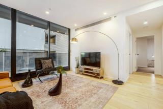 St Kilda Meets NYC New York-style Apt Parking - 5