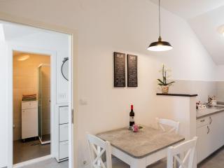 Apartments Katarina - Two-Bedroom Apartment 4 Adults - Izme u Ribnjaka Street no 1 - #3 - Dubrovnik - 8
