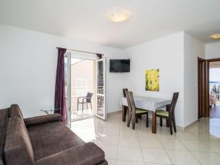 Villa Samba- Premium One-Bedroom Apartment with Balcony and Sea View - Mlini - 9