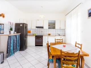 Magdales - Comfort Three Bedroom Apartment - Omiš - 4