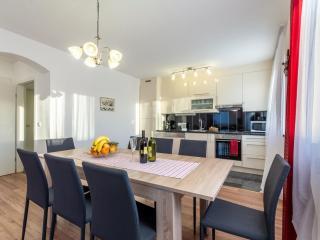 Apartments Palma - Two Bedroom Apartment with Balcony and Sea View Veliki - Stanići - 4