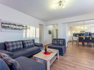 Apartments Palma - Two Bedroom Apartment with Balcony and Sea View Veliki - Stanići - 8
