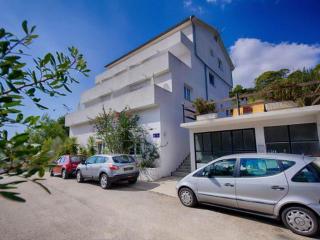 Apartments Bruna Lastovo-Comfort One Bedroom Apartment with Balcony and Sea View-Plavi - 1