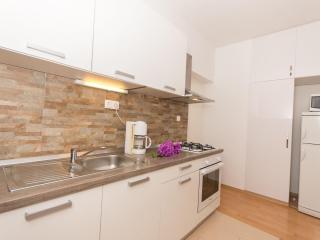 Apartments Masteli - Three Bedroom Apartment with Terrace and Sea View - Trogir - 4