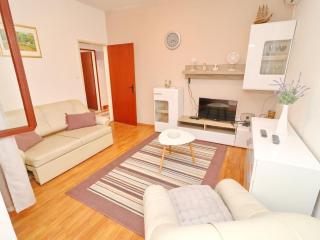 Apartments Peselj-Three Bedroom Apartment with Terrace and Sea View - Smokvica - 9