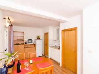 Apartments Ere Zuronja-One-Bedroom Apartment with Sea View 3 - 9