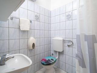 Apartments Nikolina LU - One-Bedroom Apartment with Balcony - 4