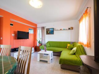 Olive's Garden House - Three Bedroom Holiday Home with Terrace and Sea View - 6