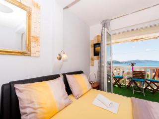 Villa Stil - One Bedroom Apartment with Balcony and Sea View 104 Luxsor - Trogir - 3