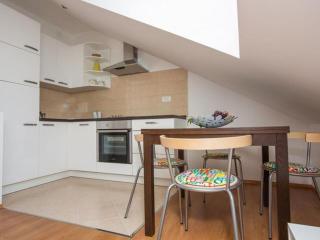 Apartments Nina - One-Bedroom Apartment Ora ac - Orasac - 0