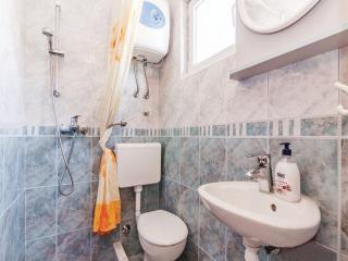 Apartments Hak - One Bedroom Apartment with Terrace and Sea view - Vir - 4