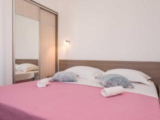 Apartments Maza - One Bedroom Apartment with Balcony Angela - Zadar - 1