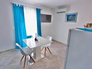 Apartments Lenka - One Bedroom Apartment with Balcony and garden View A1 - 0