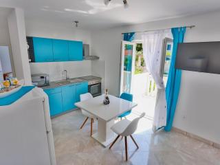 Apartments Lenka - One Bedroom Apartment with Balcony and garden View A1 - 8