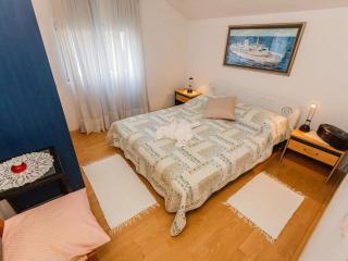 Apartments Roda - Standard One Bedroom Apartment with Terrace Helena - ST - Supetar - 4