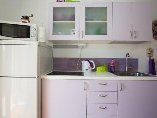 Guest House Gugily- Triple Room with Shared Bathroom and City View - Dubrovnik - 2