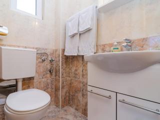 Apartments & Rooms Bari i - Studio Apartment with Balcony and Garden View Second Floor -APT 13 - 6