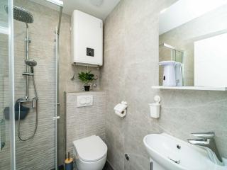 Apartment & Rooms Papa - Studio Apartment with Balcony and Partial Sea View - 3