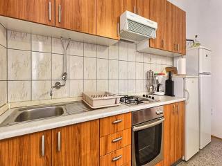 Apartment Lucija - Three Bedroom Apartment with Balcony - 5