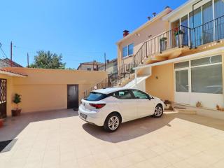 Sunshine Apartment Doda - Three Bedroom Apartment with Balcony and Sea View - 9