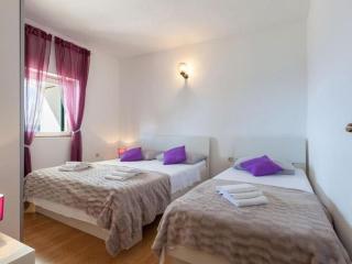 Apartments Nena ST - One Bedroom Apartment with Terrace and Sea View A4 - Pisak - 5