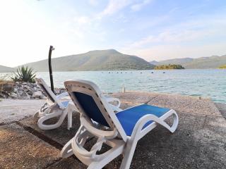 Apartments More & Ja - One Bedroom Apartment with Terrace and Sea View 1 istok - Ston - 6