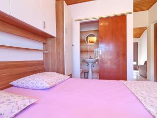 Apartments Peselj-Studio Apartment with Balcony and Sea View 1 - Smokvica - 5
