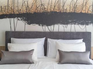 Apartments Villa Royale - Luxury One Bedroom Apartment with Terrace - 1