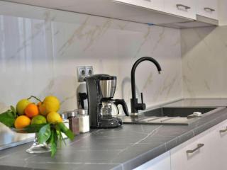 Fancy Apartments Dream - Modern One Bedroom Apartment with Balcony and Sea View 3 - 6
