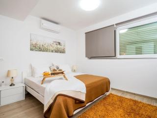 Villa Luciana Residence - Five-Bedroom Villa with Two Pools and Spa Center - Mlini - 5