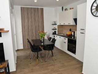 Apartment Nicole - One Bedroom Apartment with Balcony - 2