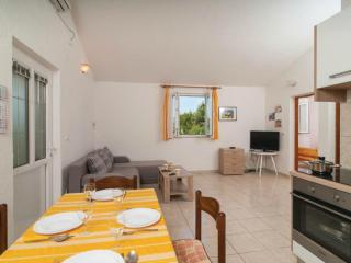 Holiday Home Blossom - Four Bedroom Holiday Home with Outdoor Pool and Jacuzzi - ST - Supetar - 8