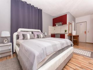 Villa Stil - Studio Apartment with Balcony and Sea View 101 - Trogir - 8