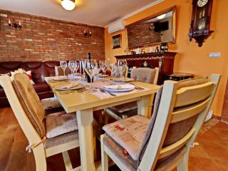 Stone House San Pelegrin-Two Bedroom Holiday Home with Terrace and Sea View - Vela Luka - 3