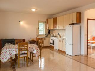 Bodul Vacation Apartment - Two Bedroom Apartment with Terrace and Sea View - 2