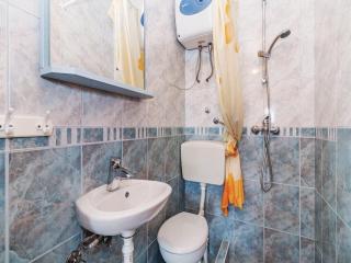 Apartments Hak - One Bedroom Apartment with Balcony - Vir - 3