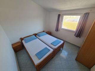 Apartments Robi - Two Bedroom with Terrace - Vir - 4