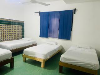 MayFlower Hotel & Hostal - Puerto Escondido - 4