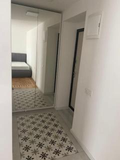 Deluxe Studio Apartment with sunny balcony view - Baku - 2