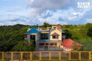 StayVista at FarmVille with Mountain View, Pool - Alībāg - 8