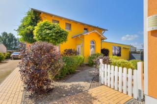 Ferienhaus Meinholdstraße 46 2 mit 5 Schlafzimmern, Privater Sauna, Kamin, ca 500m vom Strand - Koserow - 0