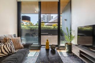 Charming Escape in St Kilda Cosy Apt - 8