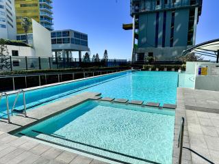 Oracle 11th floor Tower 1 - GC Getaways - Gold Coast - 5