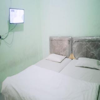 Acintyya Homestay Syariah RedPartner - Karawang - 6